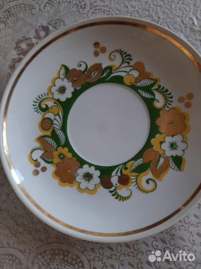 Фарфоровый бокал-гигант с блюдцем