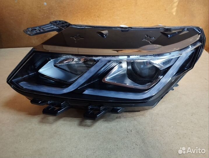Фара левая Geely Coolray SX11