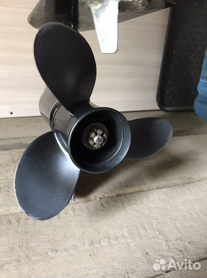 Gladiator 330 + мотор 9,8