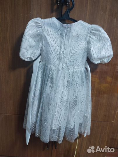 Нарядное платье