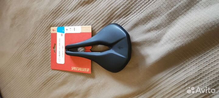 Седло Specialized power comp 143