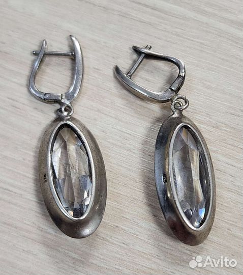 Серебряные серьги 925 пробы. Горный хрусталь