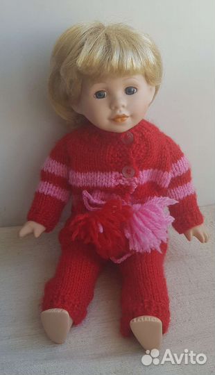 Фарфоровая кукла