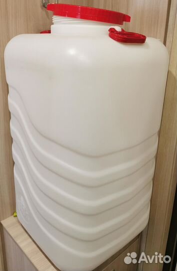 Канистра-бочка с навесными ручками 