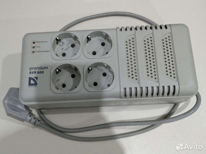 Стабилизатор Defender Premium AVR 600
