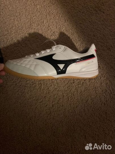 Кроссовки мизуно