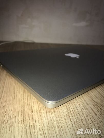 Macbook pro 15 retina mid 2015