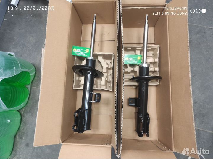 Амортизаторы передние kia sportage3 hyundai ix35