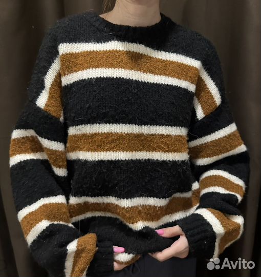 Свитер женский