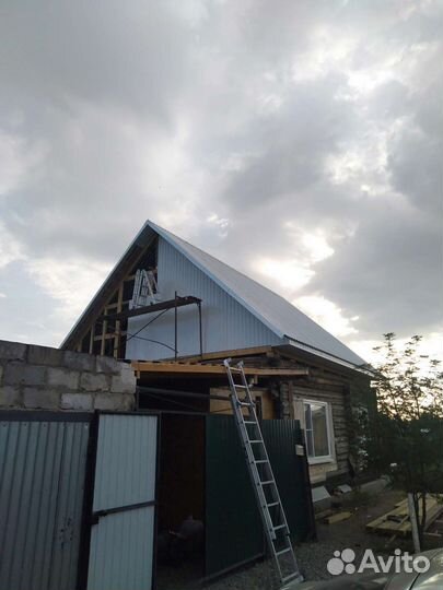 Бригада строителей