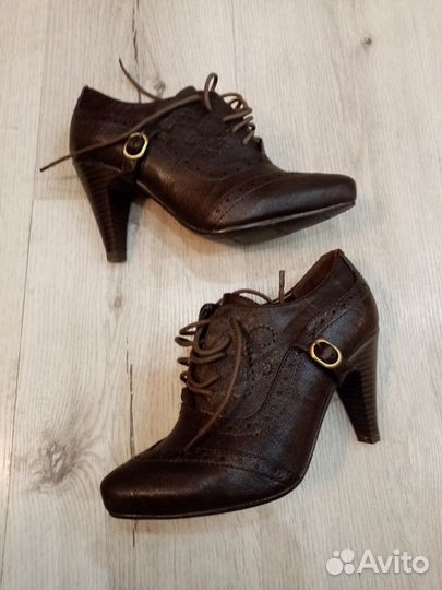 Полусапожки женские кожанные чёрные 35 размер