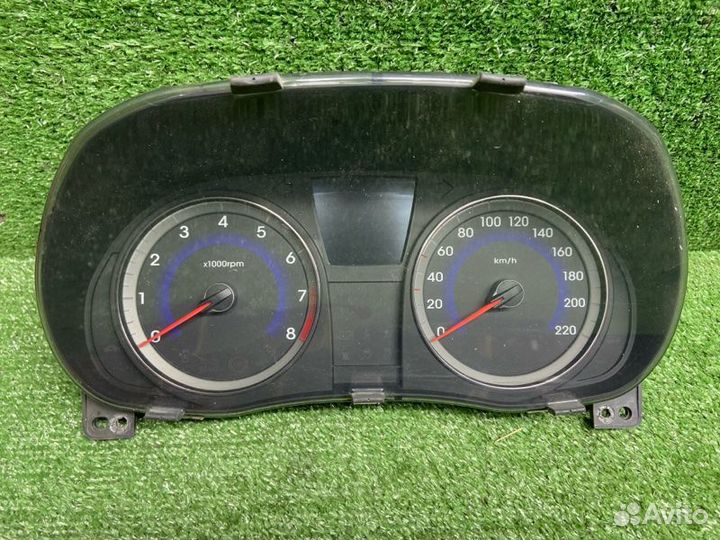 Щиток приборов Hyundai Solaris