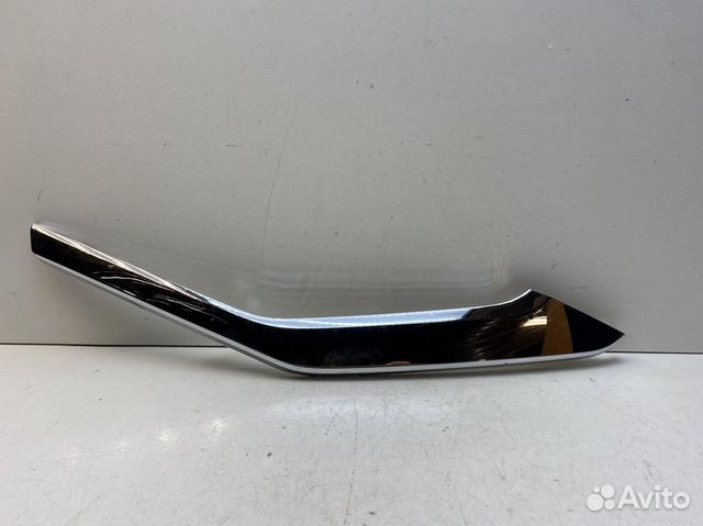 Молдинг переднего бампера правый Mitsubishi Eclips