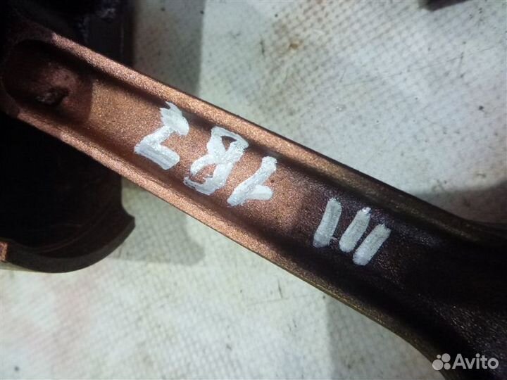 Поршень с шатуном Ford Focus DFW 2.0 2000