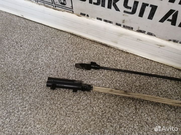 Трос открывания капота для VW Touareg