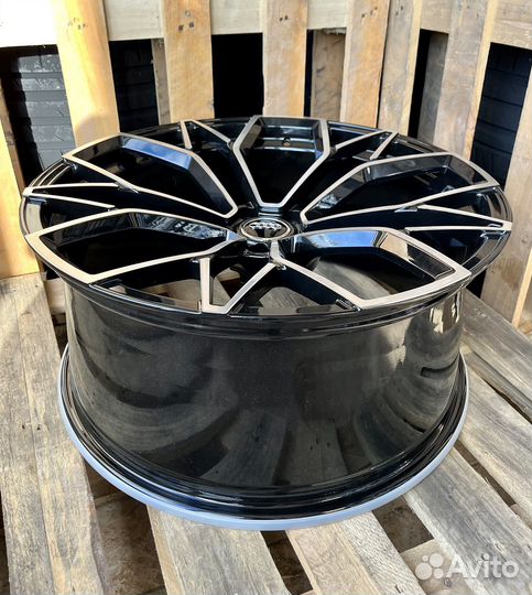 Диски Ауди Q7, Q 8 R 22 кованные