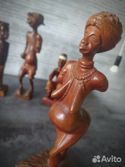 Статуэтка тема куба из дерева