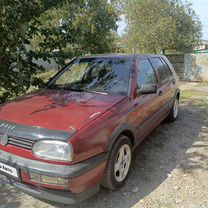 Volkswagen Golf 1.6 MT, 1994, битый, 158 266 км, с пробегом, цена 230 000 руб.