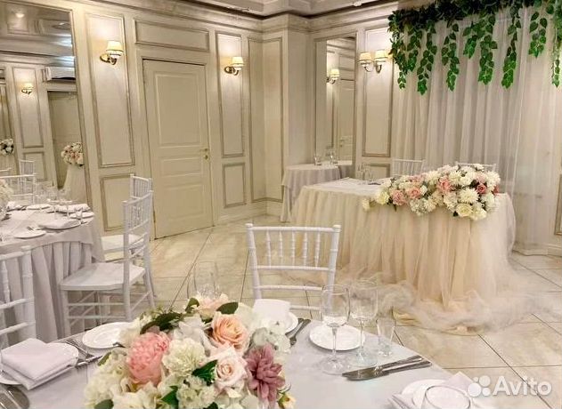 Банкетный зал для мероприятий и торжеств