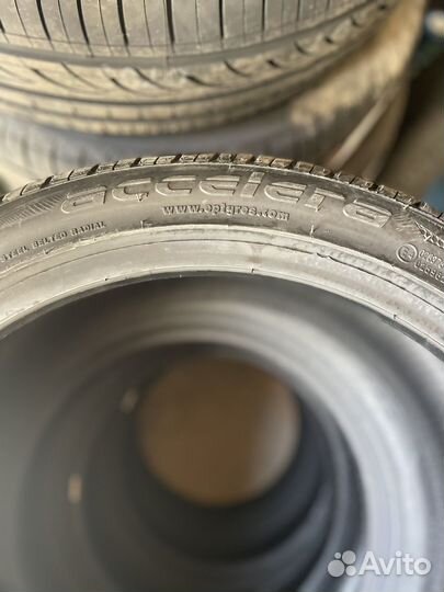 Accelera PHI 245/40 R18 и 265/35 R18 97Y