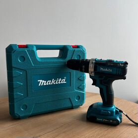 Шуруповерт Makita 21v с набором