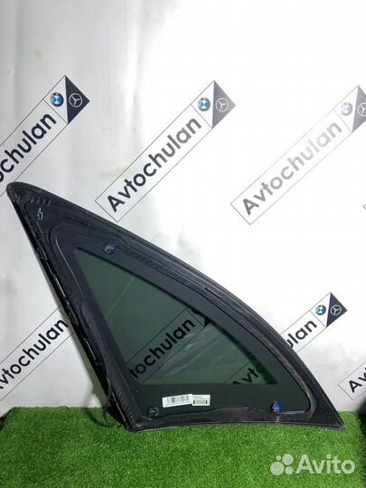 Форточка двери задняя левая Mercedes-Benz