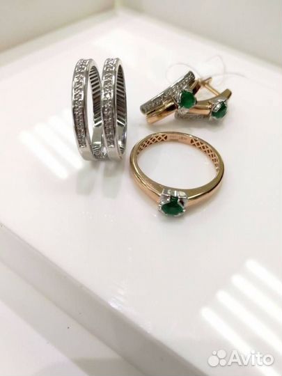 Серьги с изумрудами и бриллиантами 4,78гр 585