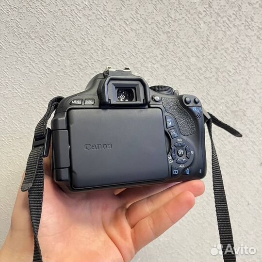 Фотоаппарат Canon EOS 600D