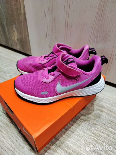 Кроссовки для девочки Nike