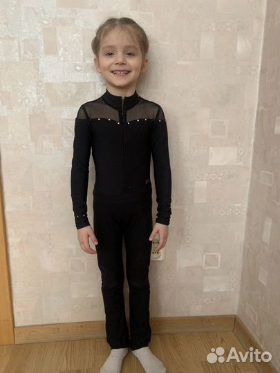 Продам комбинезон для фигурного катания 116-122
