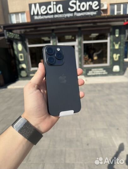 iPhone 15 Pro, 256 ГБ