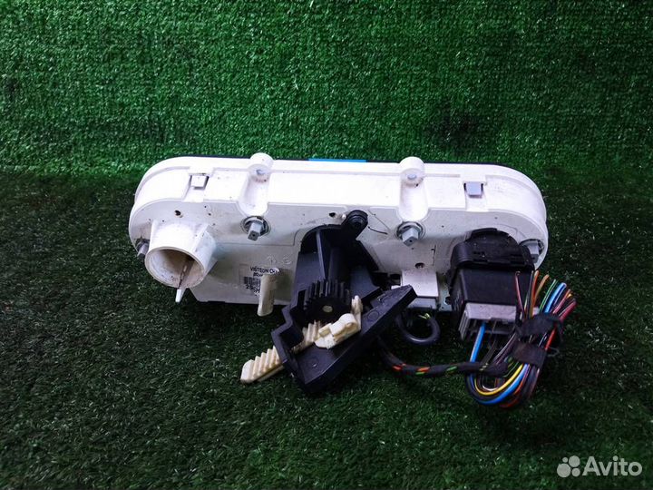 Блок управления печкой Ford Fusion (2002-2012)