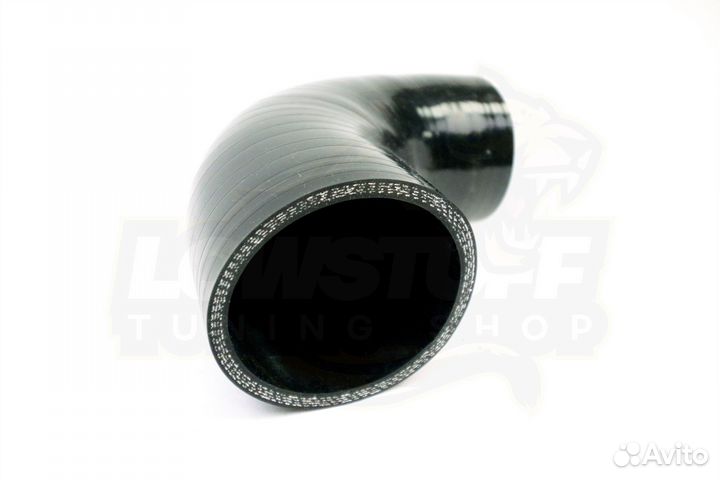 Патрубок силиконовый 90 град 76 мм в 51 мм длина 100 мм стенка 5мм черный