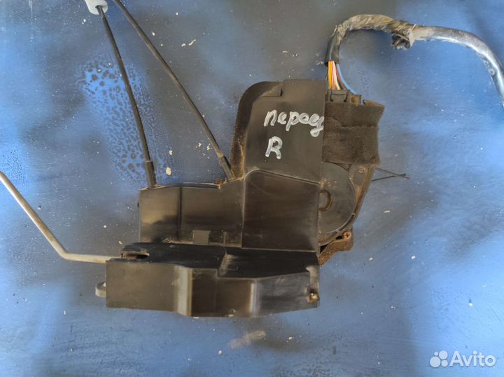 Правый передний замок mazda сх-7