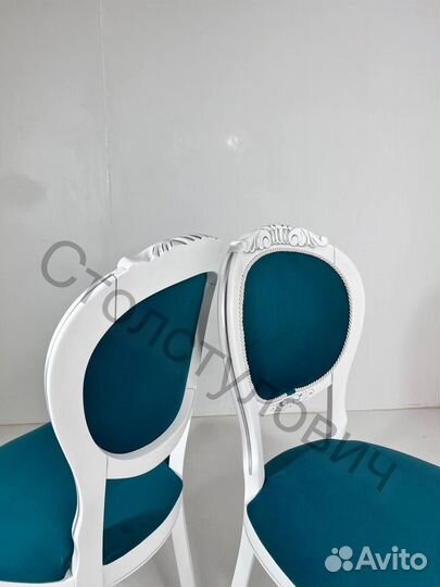 Столы и стулья