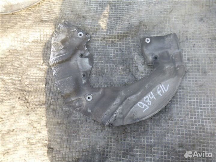 Кожух ступицы передний левый Bmw 740I E65 N62B40