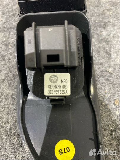 Блок управления стеклами Volkswagen Passat Cc 358