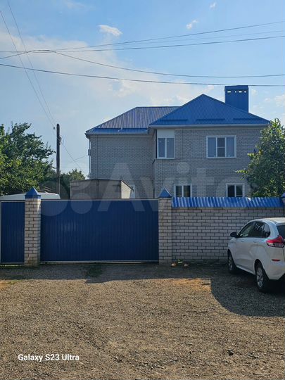 Дом 270 м² на участке 6 сот.