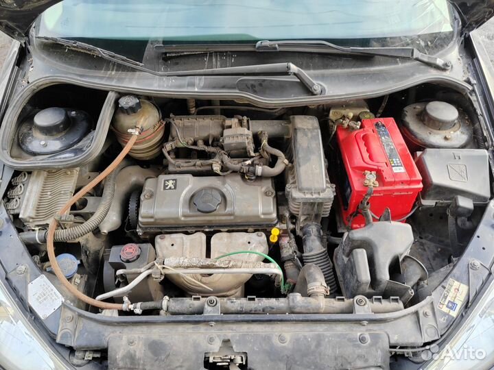 В Разборе Peugeot 206 sedan Пежо 206 седан