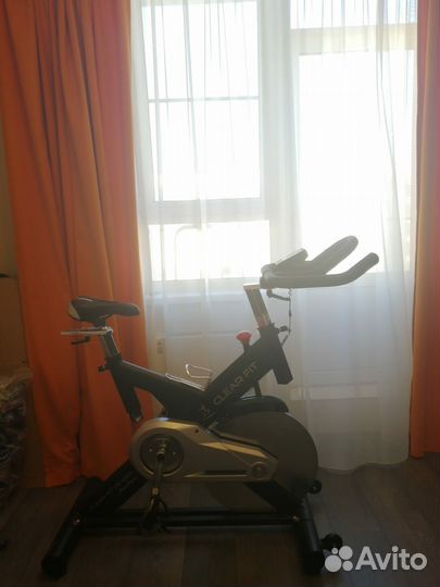 Велотренажер (спин байк)