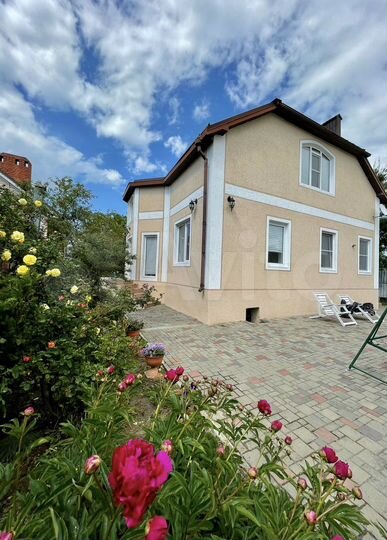 Дом 180 м² на участке 10 сот.