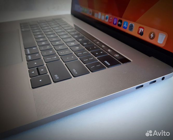 MacBook Pro 15 2017 Touch Bar