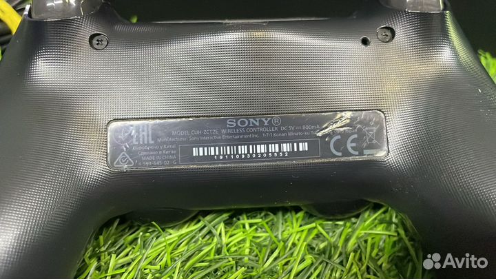 PS 4 Pro без коробки с двумя геймпадами в сумке