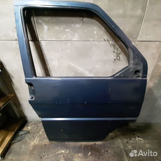 Дверь правая VW T4
