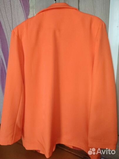 Костюм женский