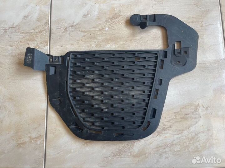 Решетка бампера передняя левая Land Rover Range