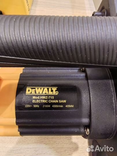 Электропила цепная DeWalt 2100W