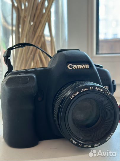 Зеркальный фотоаппарат canon 5D mark II