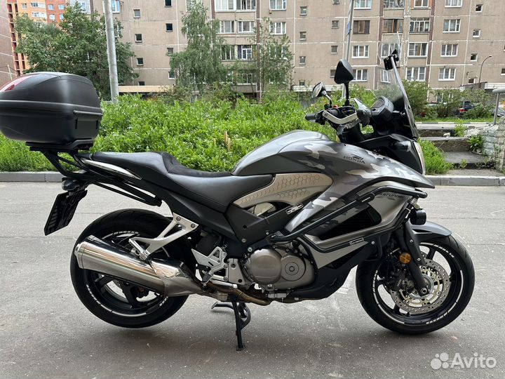 Honda VFR800x Crossrunner