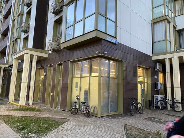 Продам торговое помещение, 185.6 м²